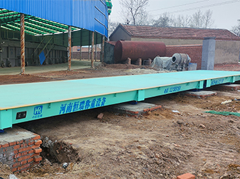 商丘宁陵县柳河镇梁庄新型建材厂100吨地磅